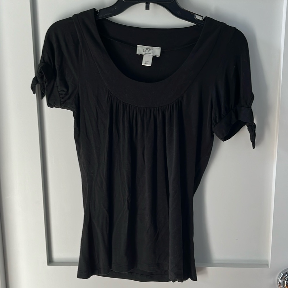Black tee